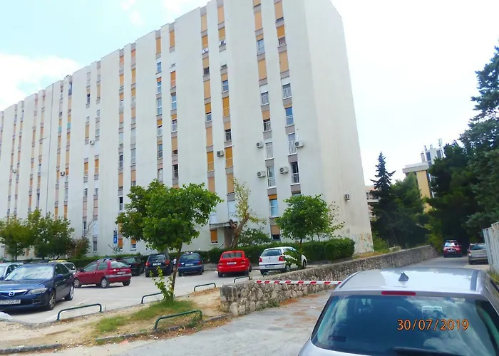 Apartments Lara & Ante